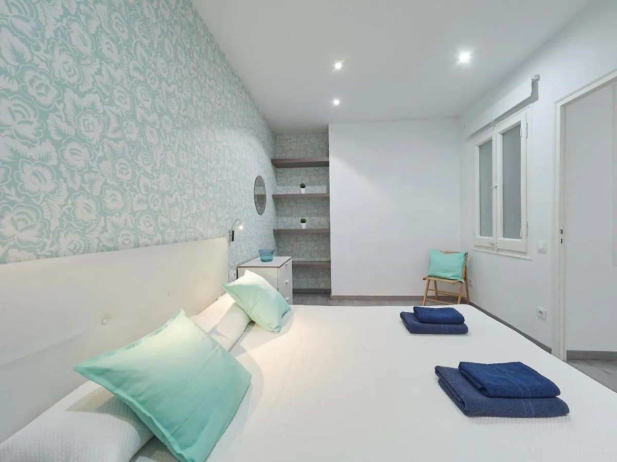 Almodovar Apartment 바르셀로나