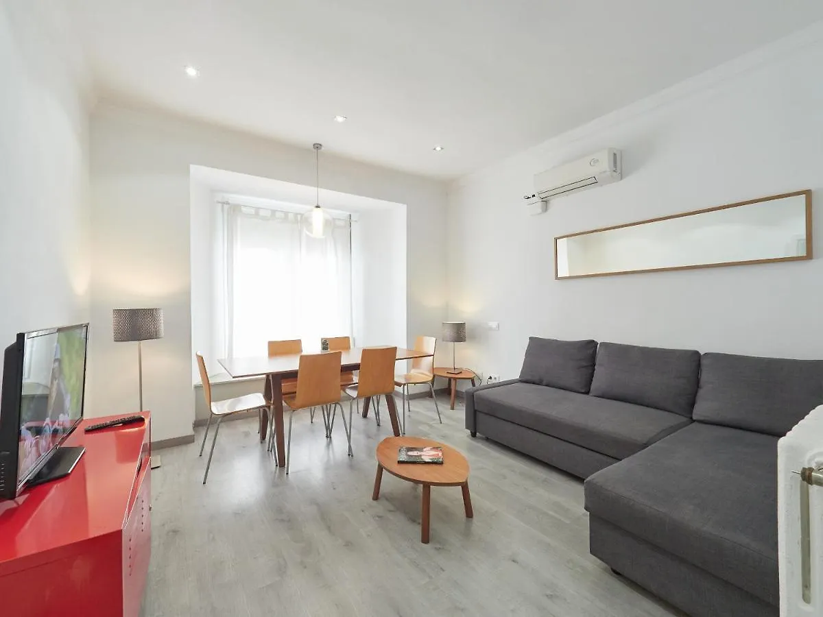 Almodovar Apartment 바르셀로나
