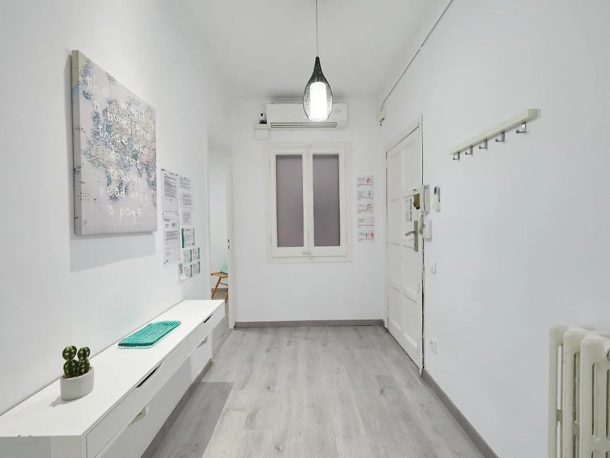 Almodovar Apartment 바르셀로나 스페인
