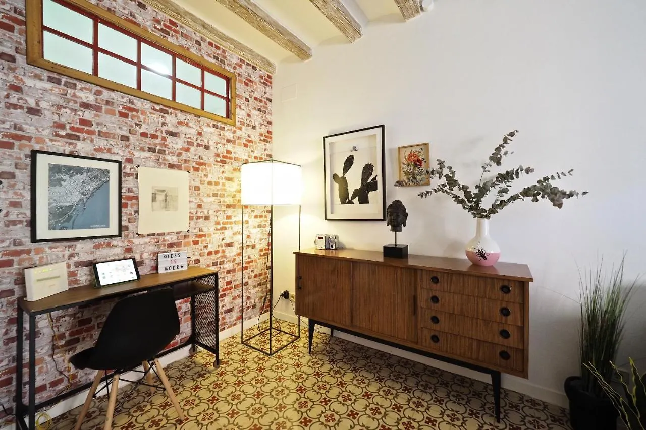 Almodovar Apartment 바르셀로나
