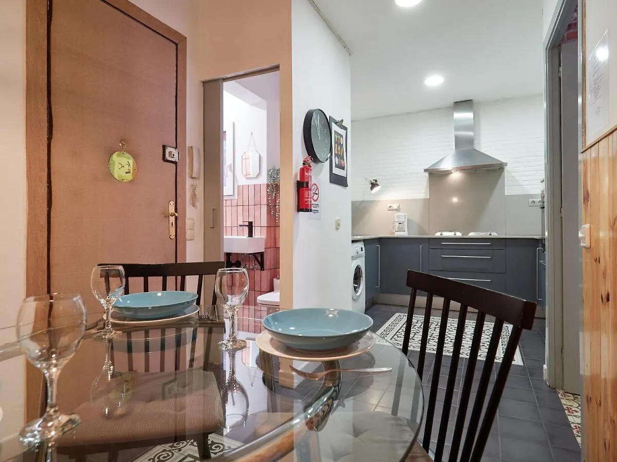 Almodovar Apartment 바르셀로나